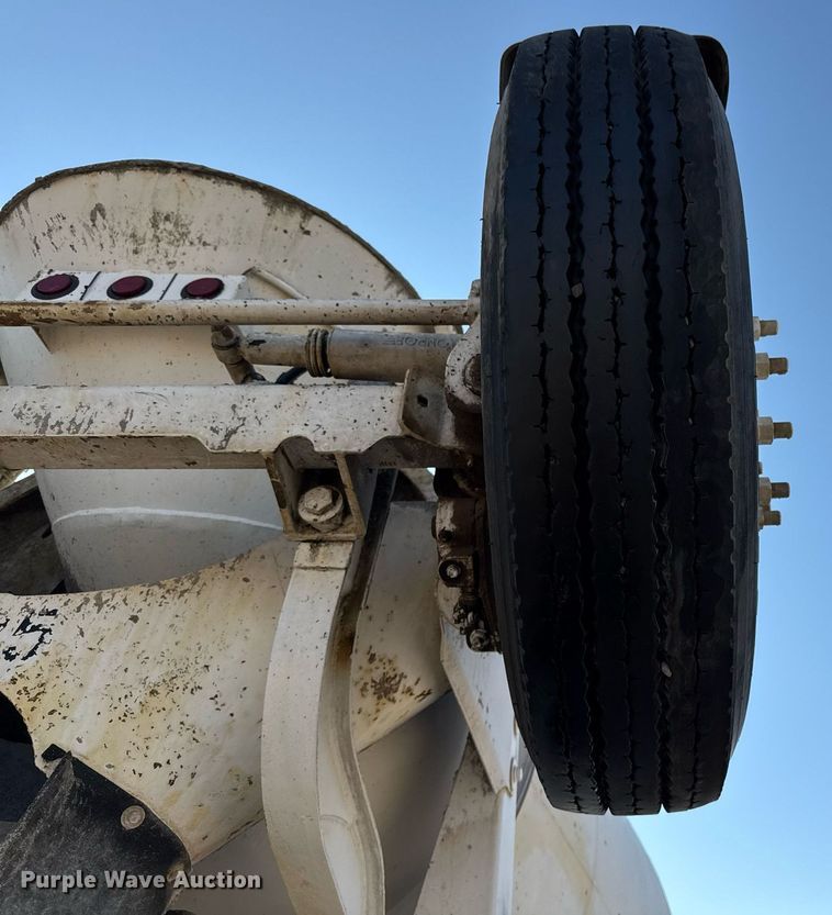 image for item DO2508 2006 Kenworth W900 ready mix truck