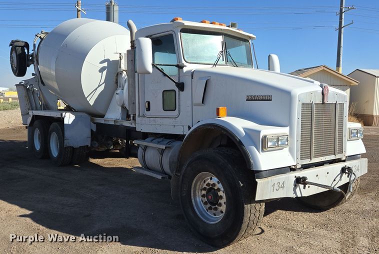 image for item DO2509 2006 Kenworth W900 ready mix truck