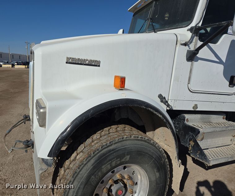 image for item DO2509 2006 Kenworth W900 ready mix truck