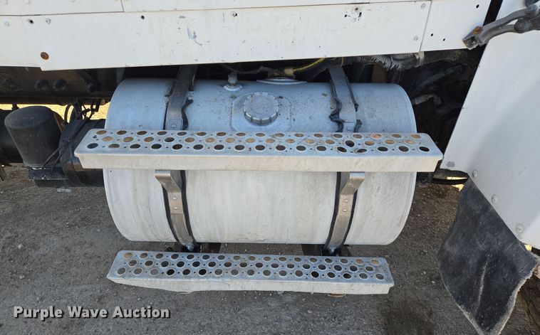 image for item DO2509 2006 Kenworth W900 ready mix truck