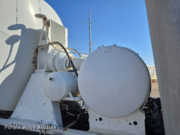 image for item DO2509 2006 Kenworth W900 ready mix truck