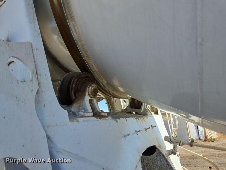 image for item DO2509 2006 Kenworth W900 ready mix truck