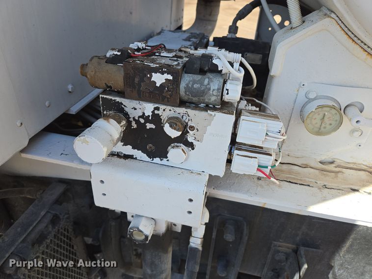 image for item DO2509 2006 Kenworth W900 ready mix truck