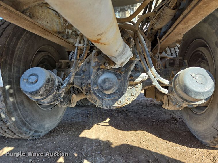 image for item DO2509 2006 Kenworth W900 ready mix truck