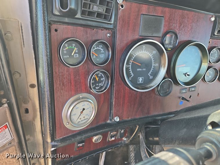 image for item DO2509 2006 Kenworth W900 ready mix truck