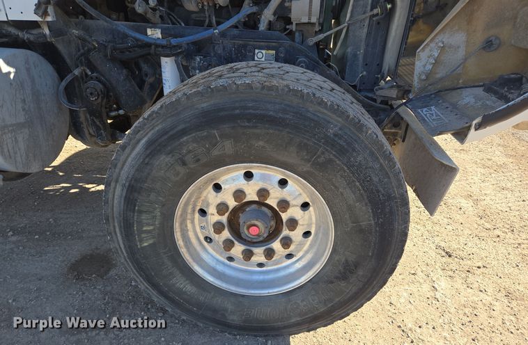 image for item DO2509 2006 Kenworth W900 ready mix truck