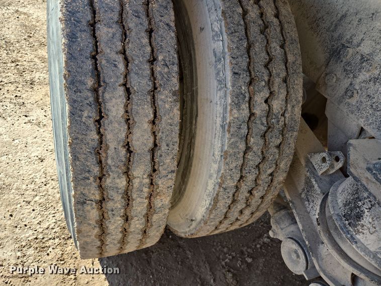 image for item DO2509 2006 Kenworth W900 ready mix truck