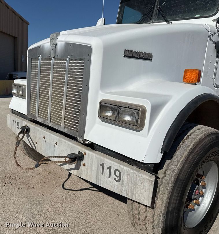 image for item DO2510 2006 Kenworth W900 ready mix truck