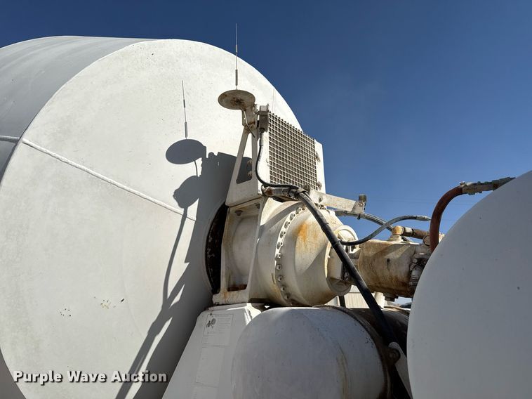 image for item DO2510 2006 Kenworth W900 ready mix truck