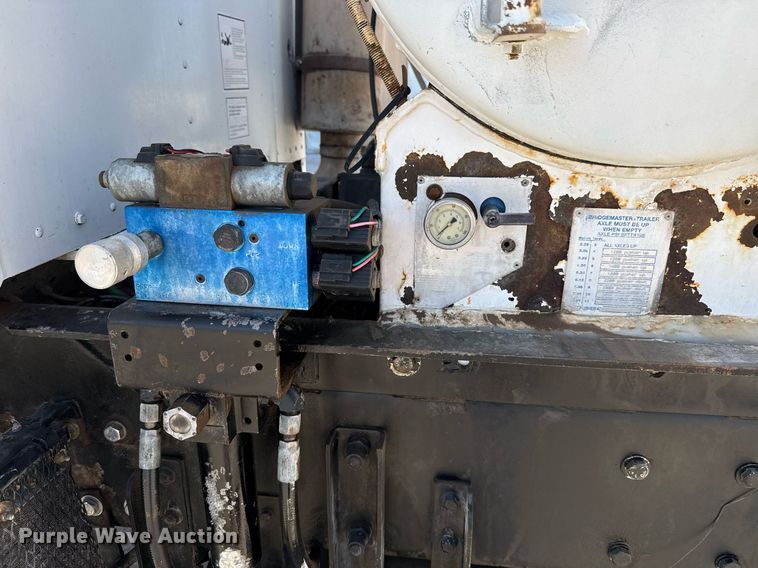 image for item DO2510 2006 Kenworth W900 ready mix truck