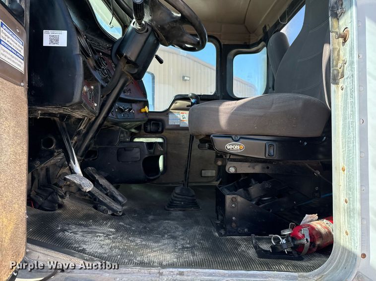 image for item DO2510 2006 Kenworth W900 ready mix truck