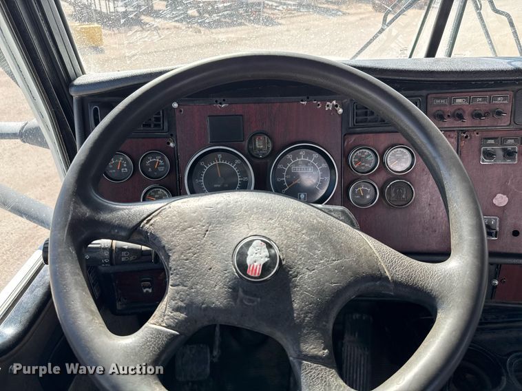 image for item DO2510 2006 Kenworth W900 ready mix truck