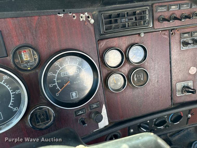 image for item DO2510 2006 Kenworth W900 ready mix truck