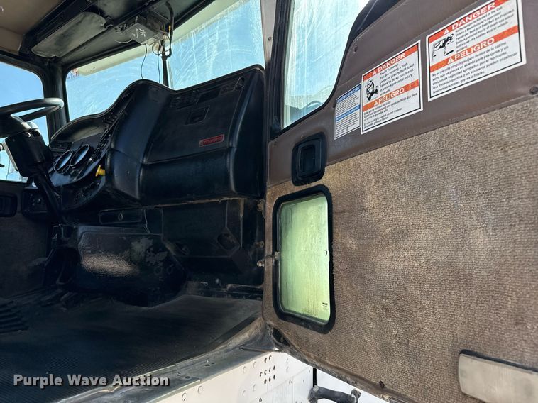 image for item DO2510 2006 Kenworth W900 ready mix truck