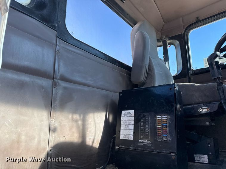 image for item DO2510 2006 Kenworth W900 ready mix truck