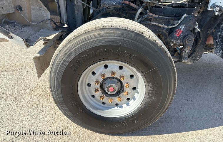 image for item DO2510 2006 Kenworth W900 ready mix truck