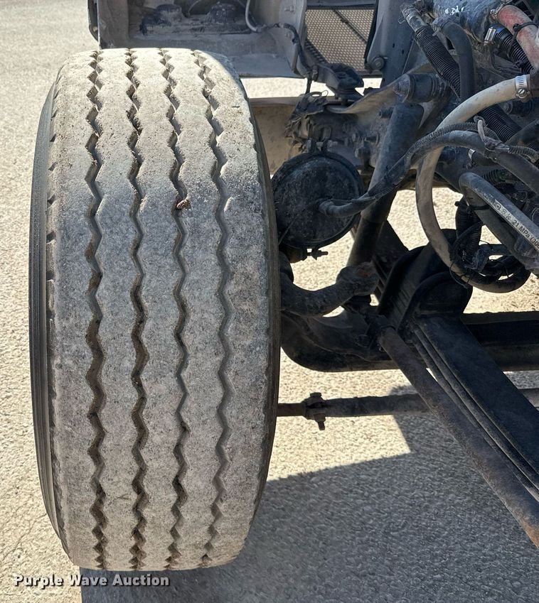 image for item DO2510 2006 Kenworth W900 ready mix truck