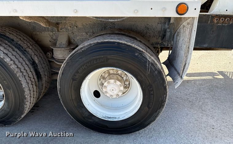 image for item DO2510 2006 Kenworth W900 ready mix truck