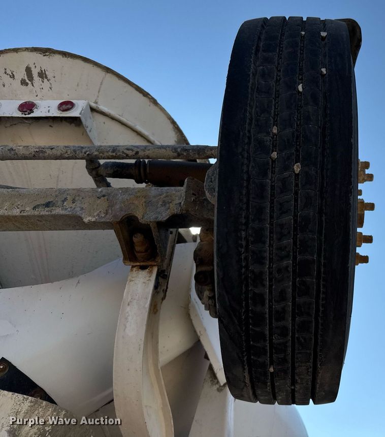 image for item DO2510 2006 Kenworth W900 ready mix truck