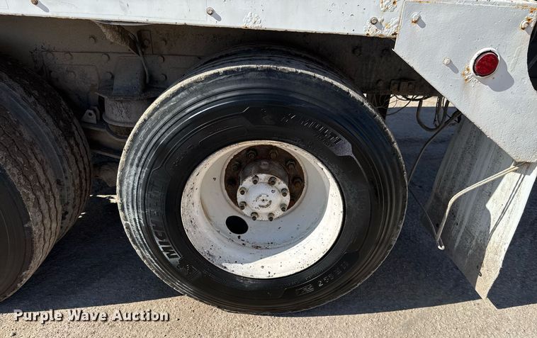 image for item DO2510 2006 Kenworth W900 ready mix truck