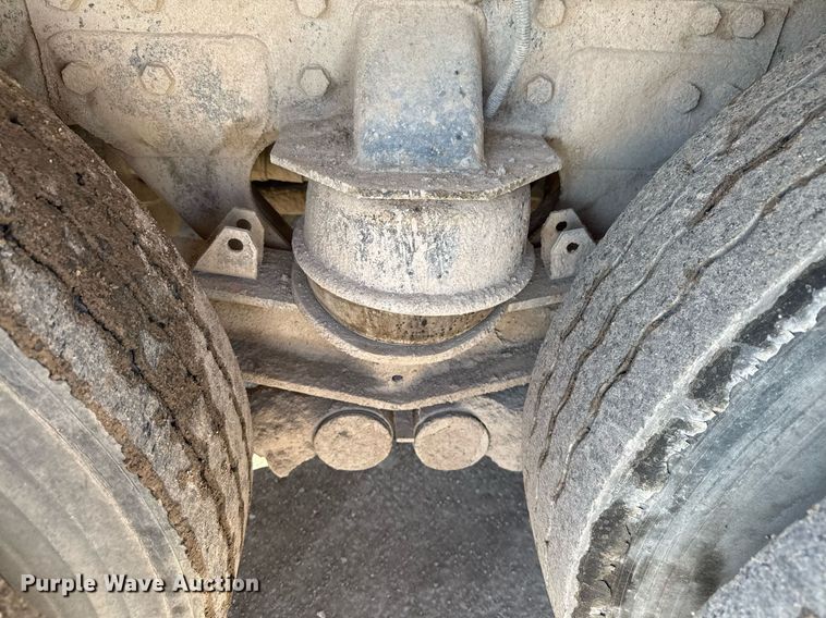 image for item DO2510 2006 Kenworth W900 ready mix truck