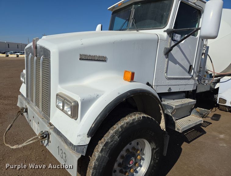 image for item DO2511 2006 Kenworth W900 ready mix truck