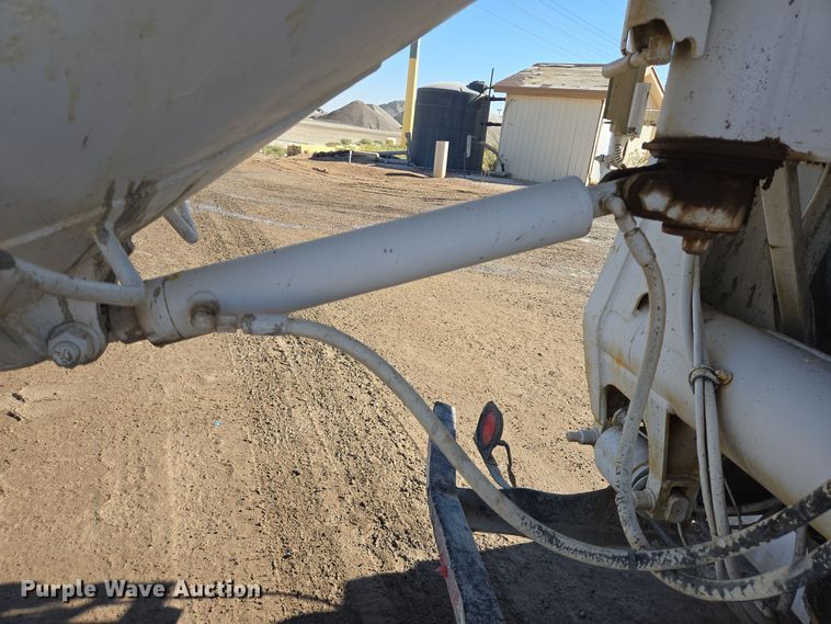 image for item DO2511 2006 Kenworth W900 ready mix truck