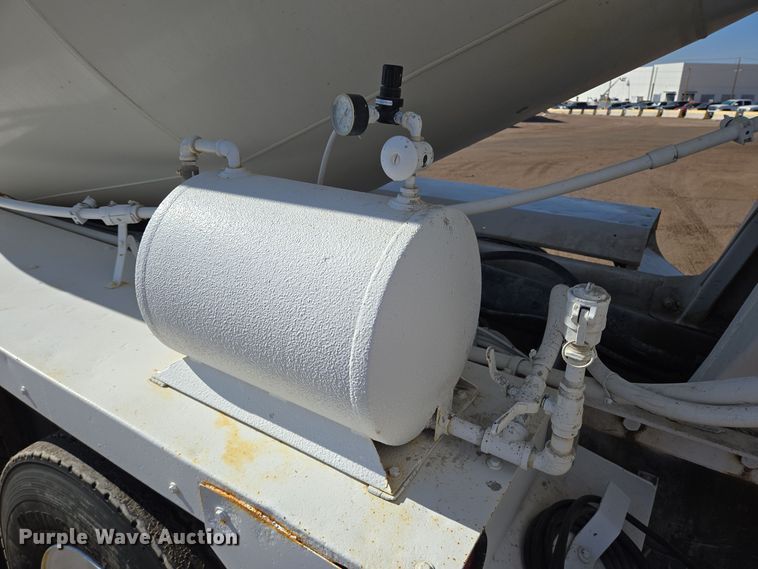 image for item DO2511 2006 Kenworth W900 ready mix truck