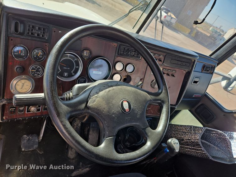 image for item DO2511 2006 Kenworth W900 ready mix truck