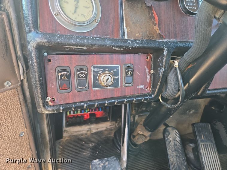 image for item DO2511 2006 Kenworth W900 ready mix truck