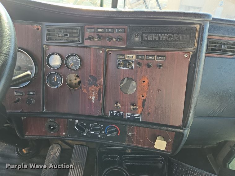 image for item DO2511 2006 Kenworth W900 ready mix truck