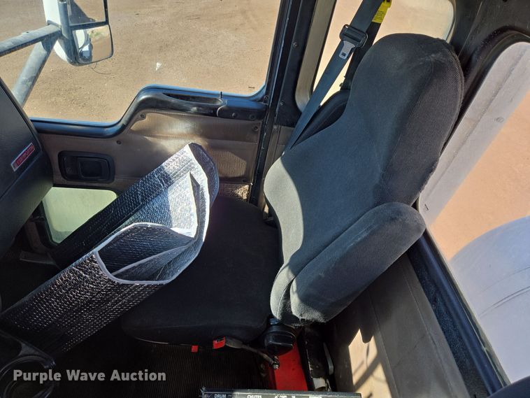 image for item DO2511 2006 Kenworth W900 ready mix truck