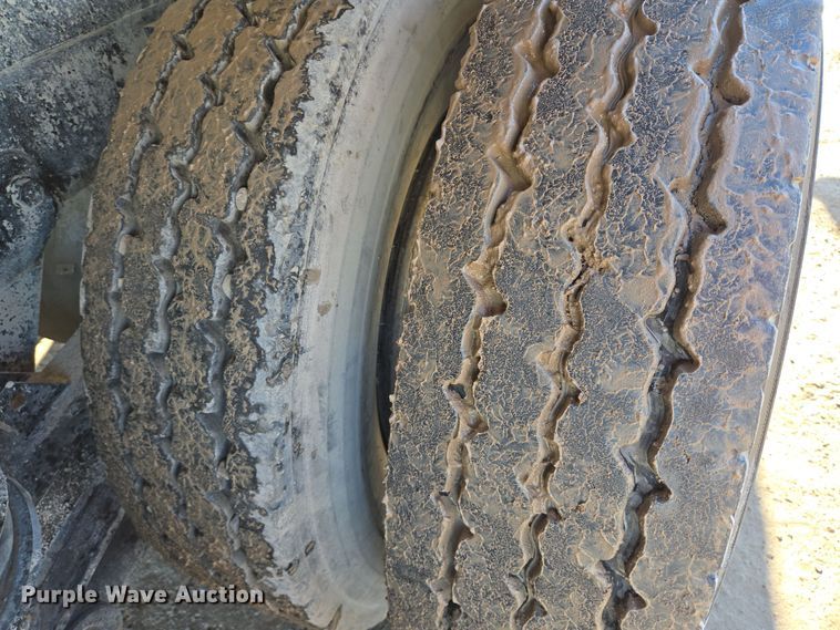 image for item DO2511 2006 Kenworth W900 ready mix truck