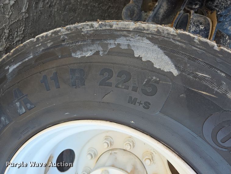 image for item DO2511 2006 Kenworth W900 ready mix truck