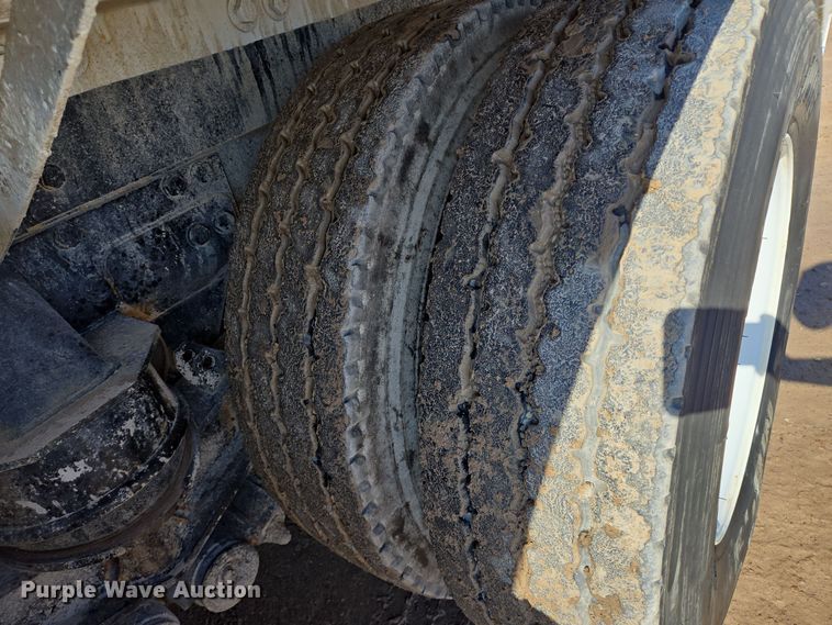 image for item DO2511 2006 Kenworth W900 ready mix truck