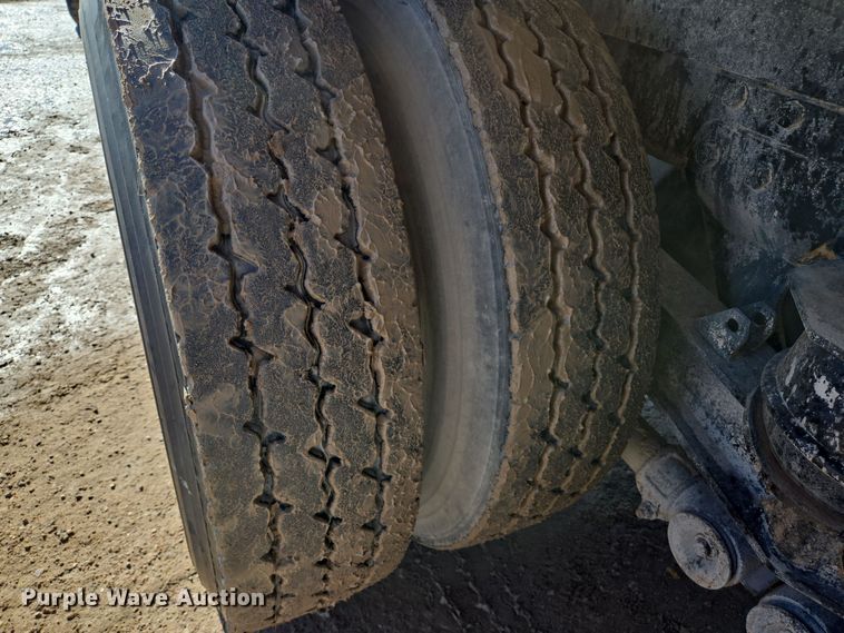 image for item DO2511 2006 Kenworth W900 ready mix truck