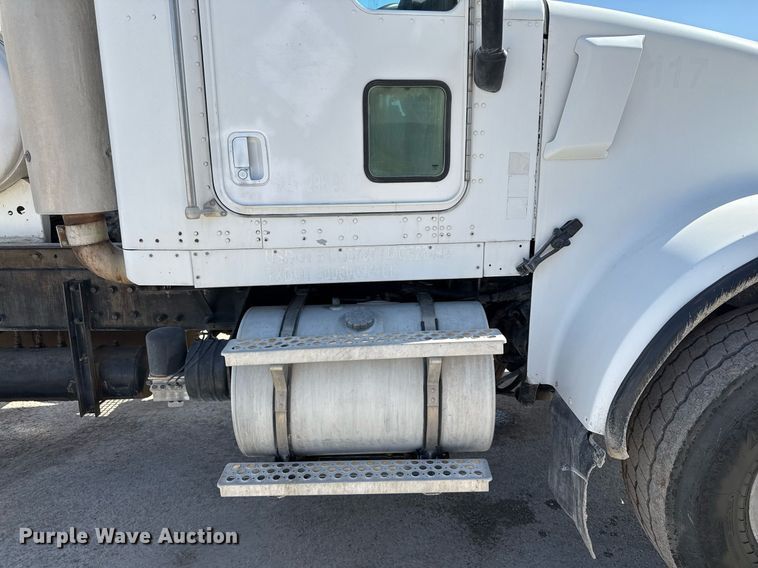 image for item DO2512 2006 Kenworth W900 ready mix truck