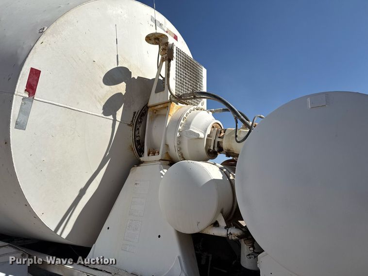 image for item DO2512 2006 Kenworth W900 ready mix truck