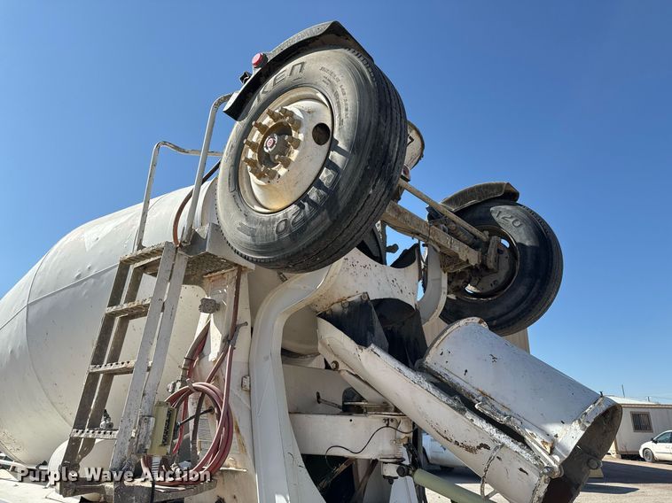 image for item DO2512 2006 Kenworth W900 ready mix truck