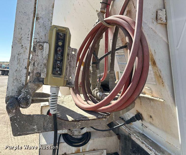 image for item DO2512 2006 Kenworth W900 ready mix truck