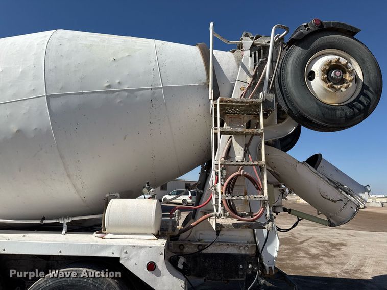 image for item DO2512 2006 Kenworth W900 ready mix truck