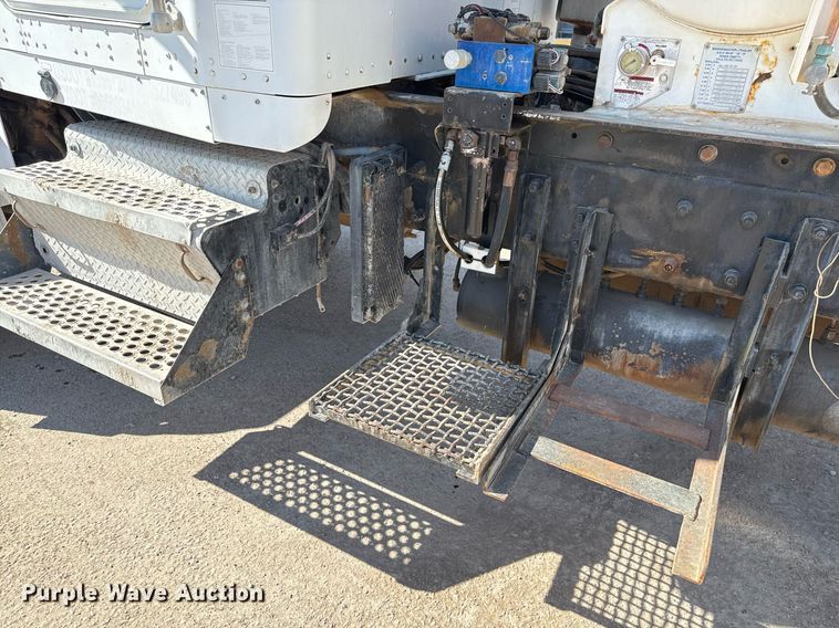 image for item DO2512 2006 Kenworth W900 ready mix truck