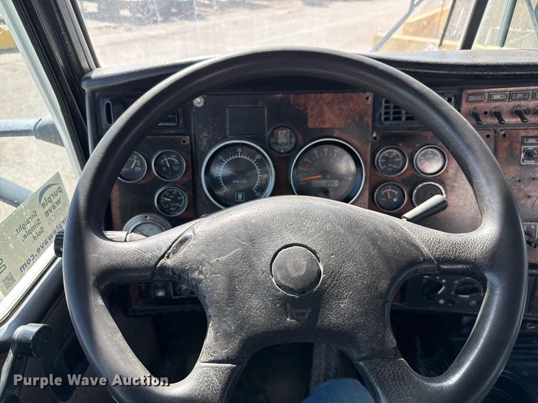 image for item DO2512 2006 Kenworth W900 ready mix truck