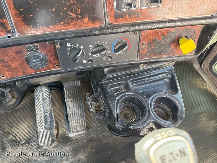 image for item DO2512 2006 Kenworth W900 ready mix truck