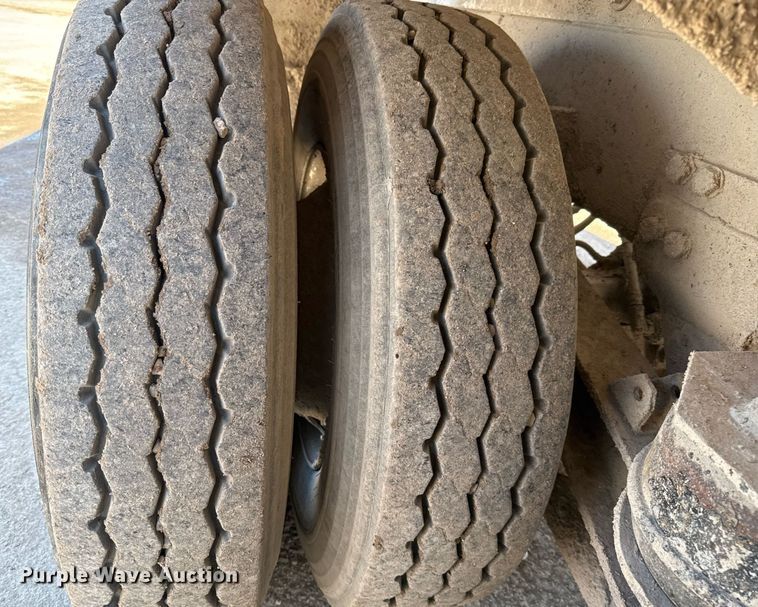 image for item DO2512 2006 Kenworth W900 ready mix truck