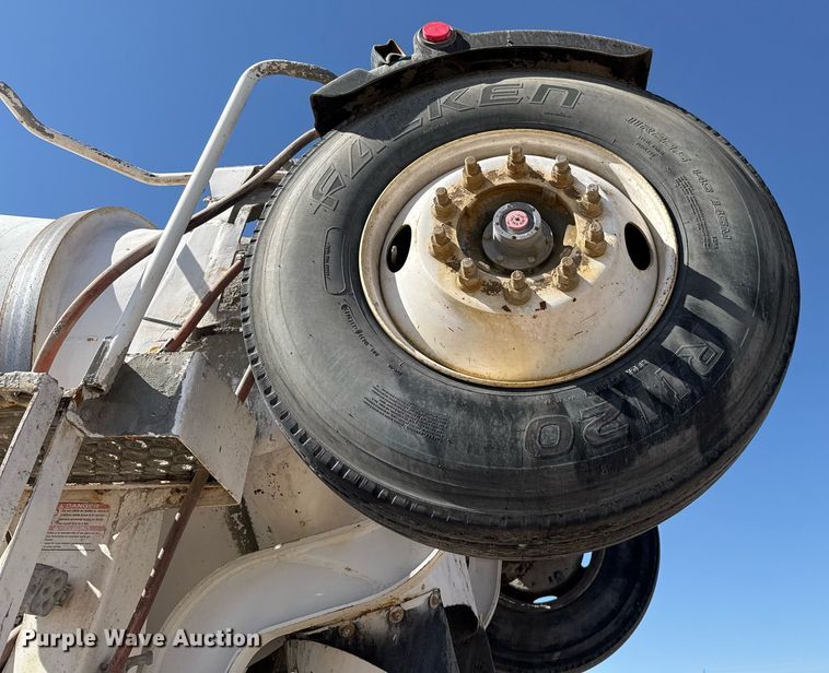 image for item DO2512 2006 Kenworth W900 ready mix truck