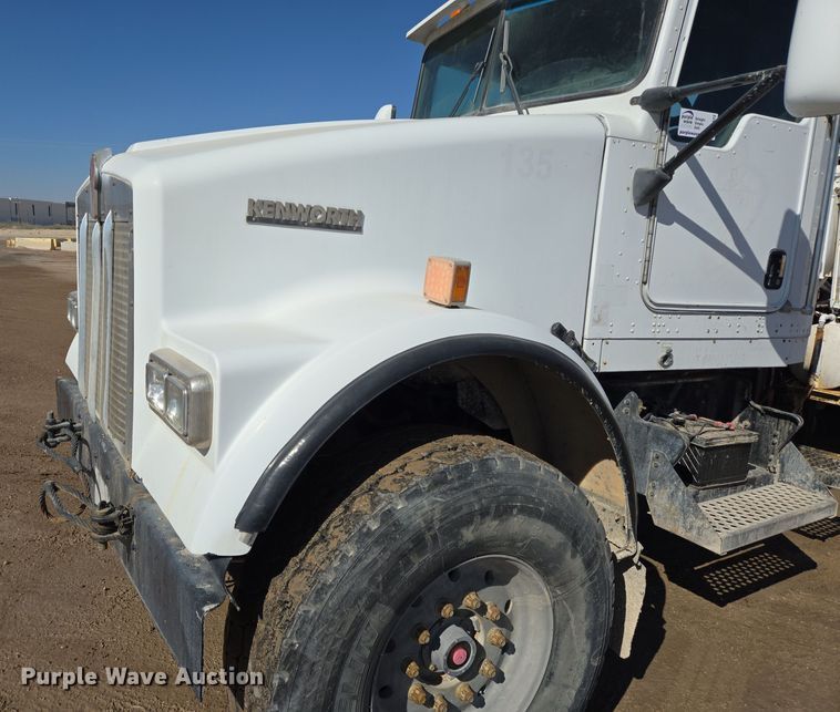 image for item DO2513 2006 Kenworth W900 ready mix truck