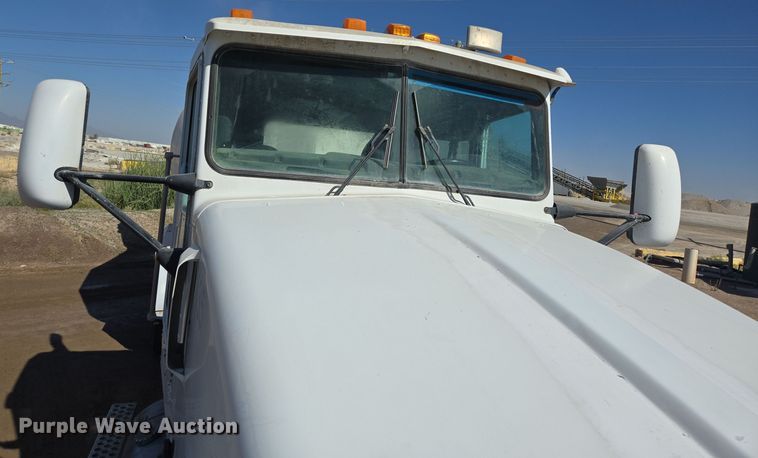 image for item DO2513 2006 Kenworth W900 ready mix truck