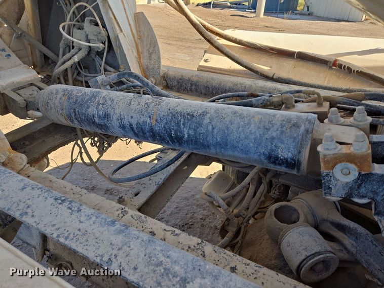 image for item DO2513 2006 Kenworth W900 ready mix truck