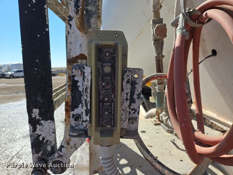 image for item DO2513 2006 Kenworth W900 ready mix truck